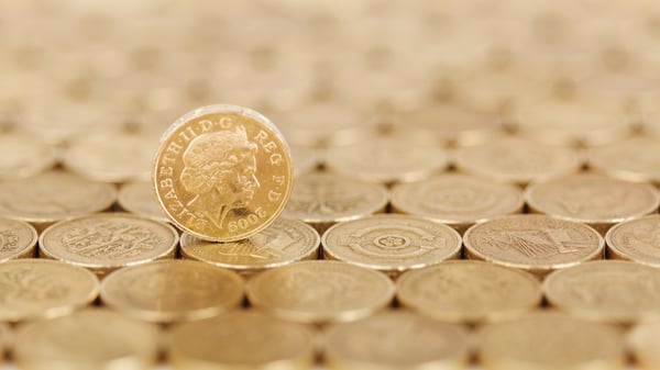 coins-depth-of-field-money-47361